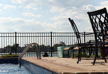 3-Rail Aluminum Fence on Bulkhead, View #4